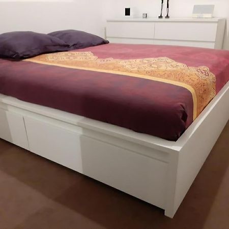 Joli Appartement Avec Jardin Et 2 Parkings Prives Argenteuil Dış mekan fotoğraf