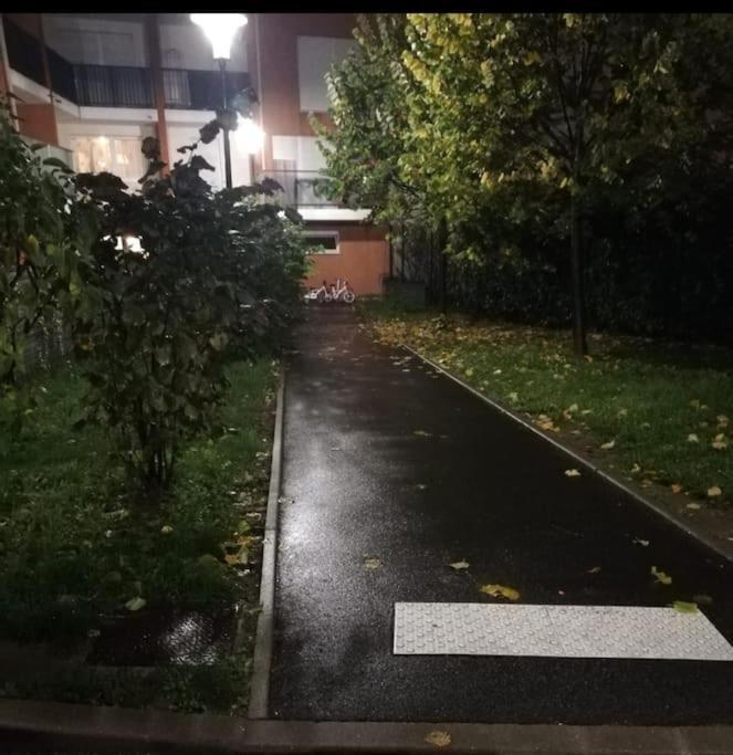 Joli Appartement Avec Jardin Et 2 Parkings Prives Argenteuil Dış mekan fotoğraf