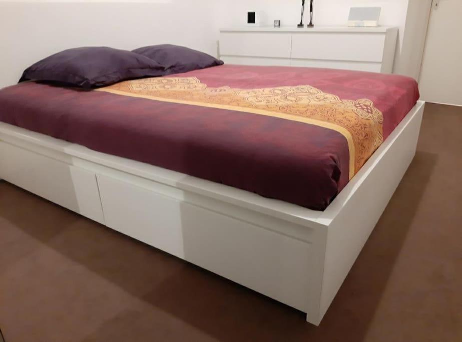 Joli Appartement Avec Jardin Et 2 Parkings Prives Argenteuil Dış mekan fotoğraf