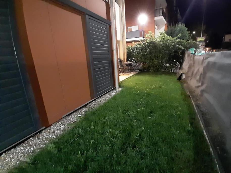 Joli Appartement Avec Jardin Et 2 Parkings Prives Argenteuil Dış mekan fotoğraf
